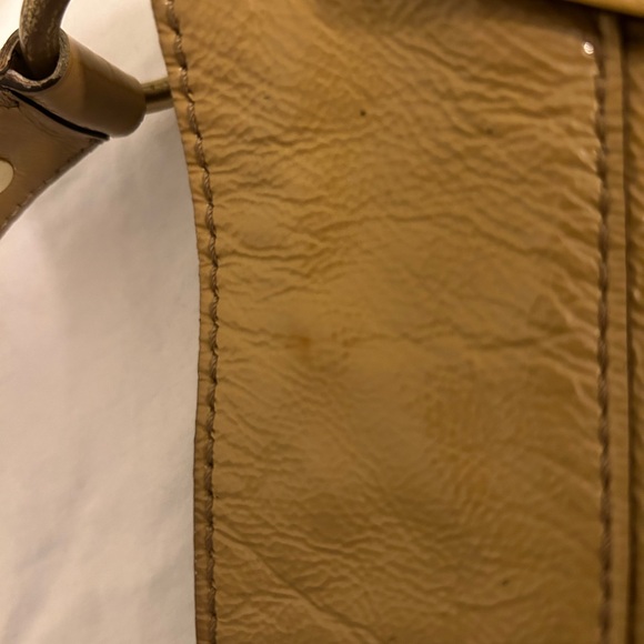 Coach patent beige shoulder bag - Picture 5 of 6